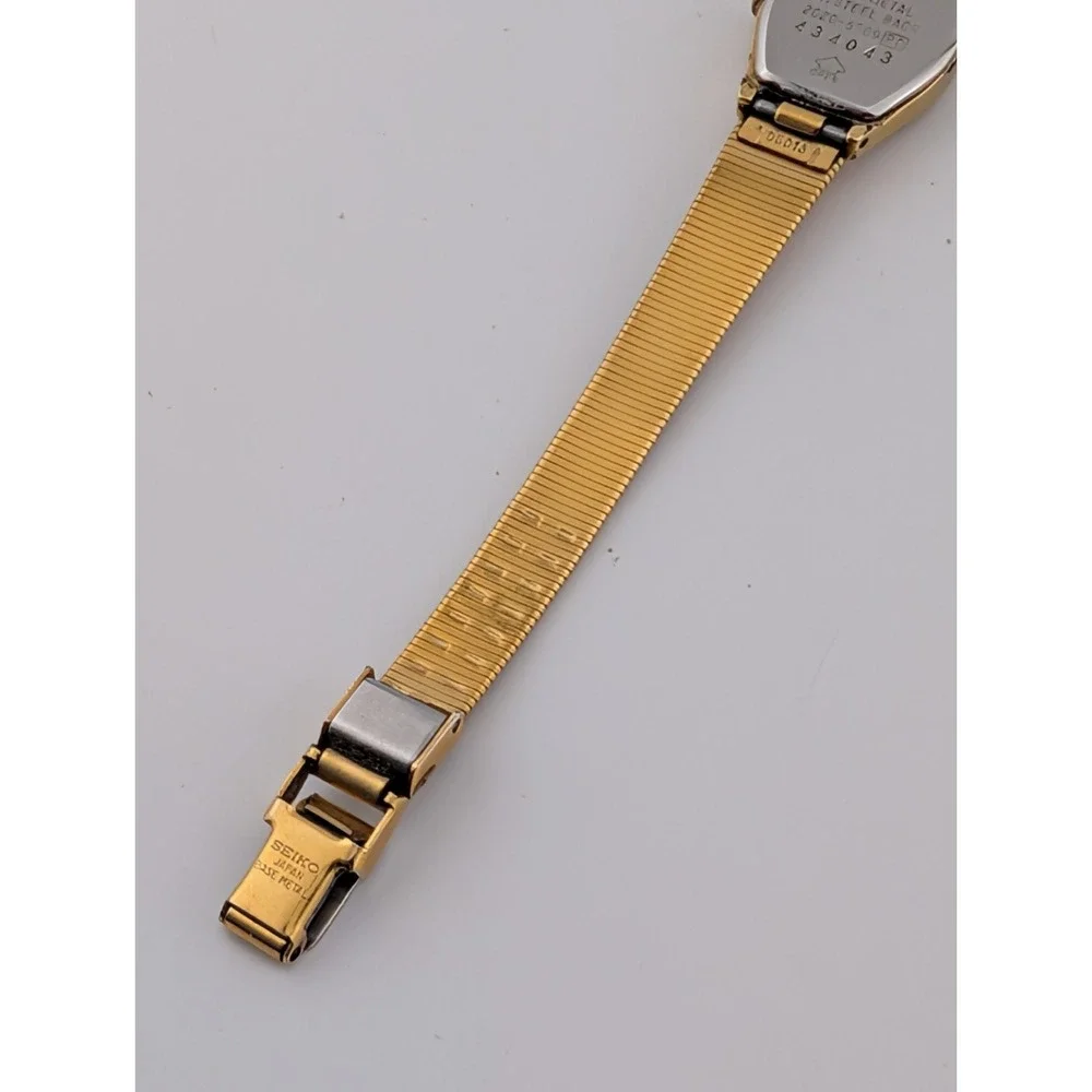Vintage Seiko Women's Watch 16mm Case 6